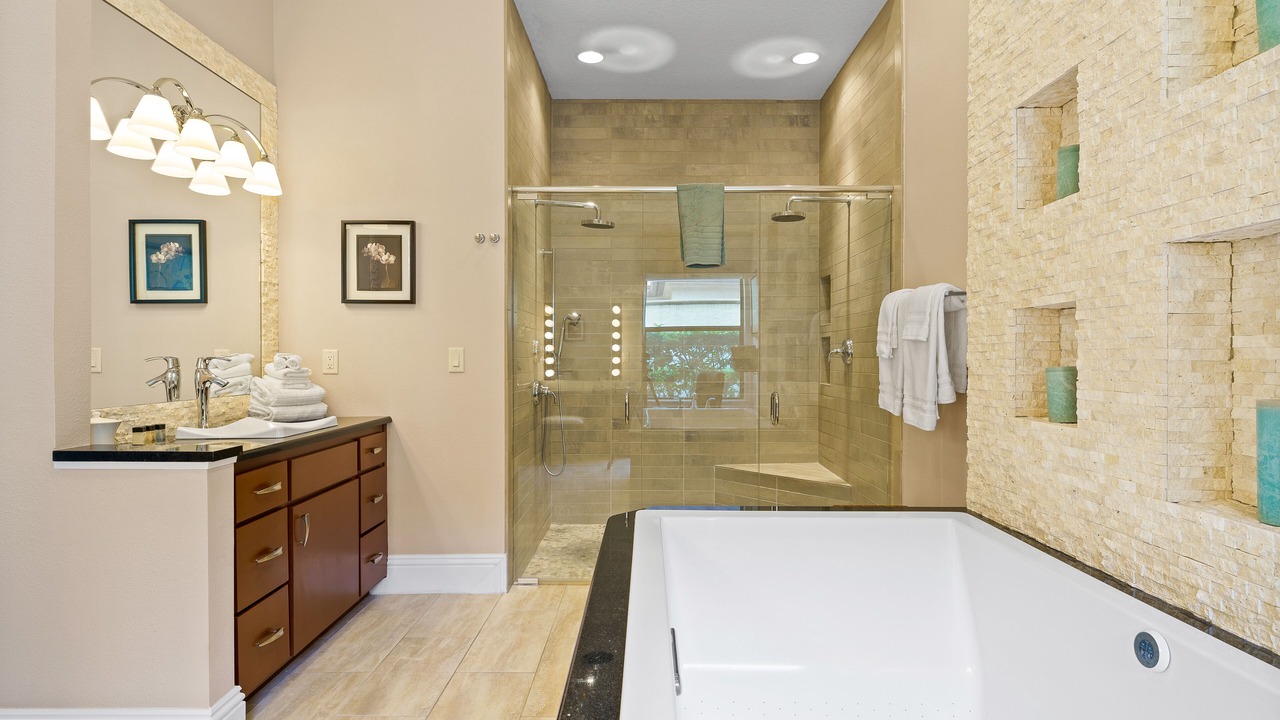 Photo of Bathroom in Reunion