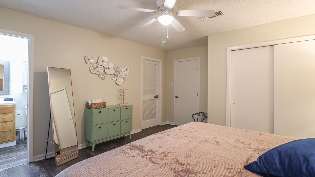 Photo of Bedroom in Gulfport