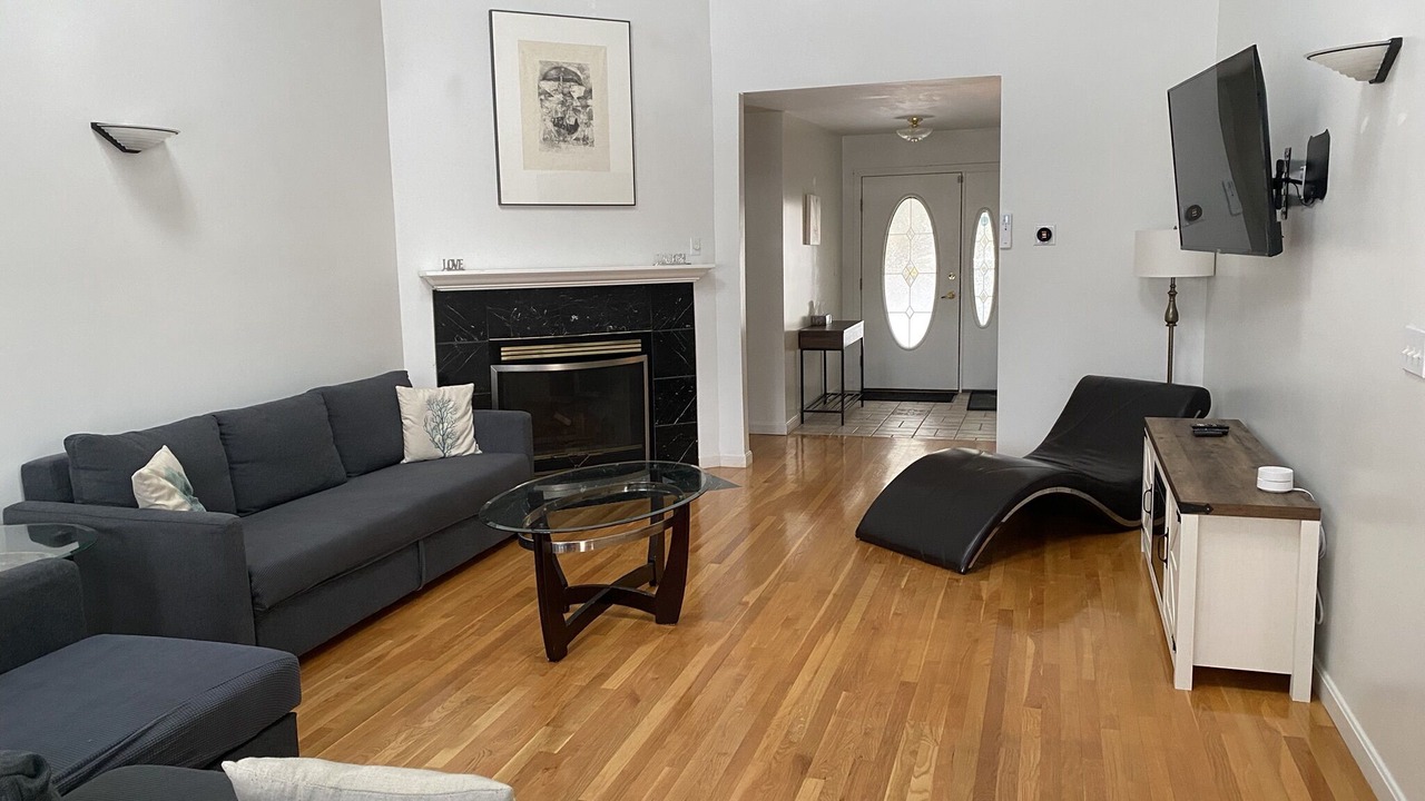 Photo of Livingroom in Silver Lake