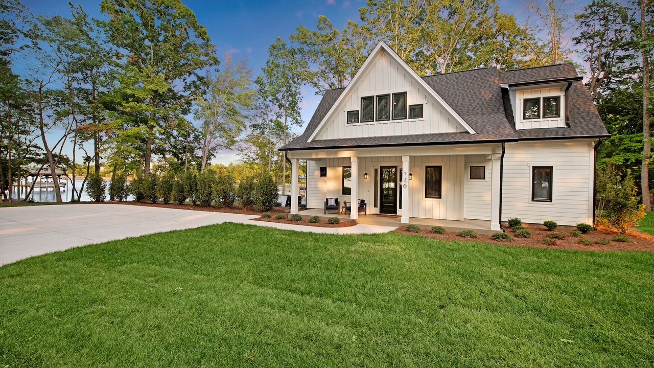 Photo of Outdoor in Mayhew