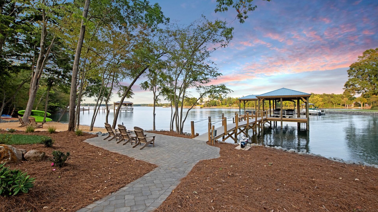 Photo of Outdoor in Mayhew