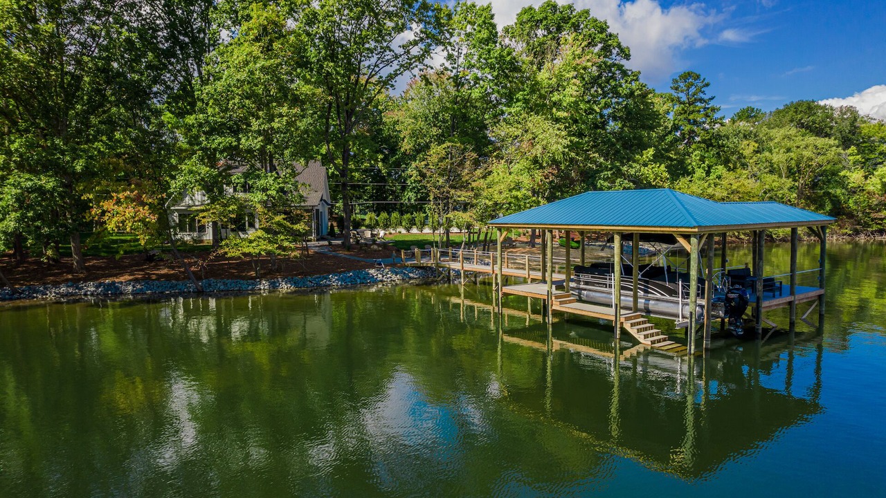 Photo of Outdoor in Mayhew
