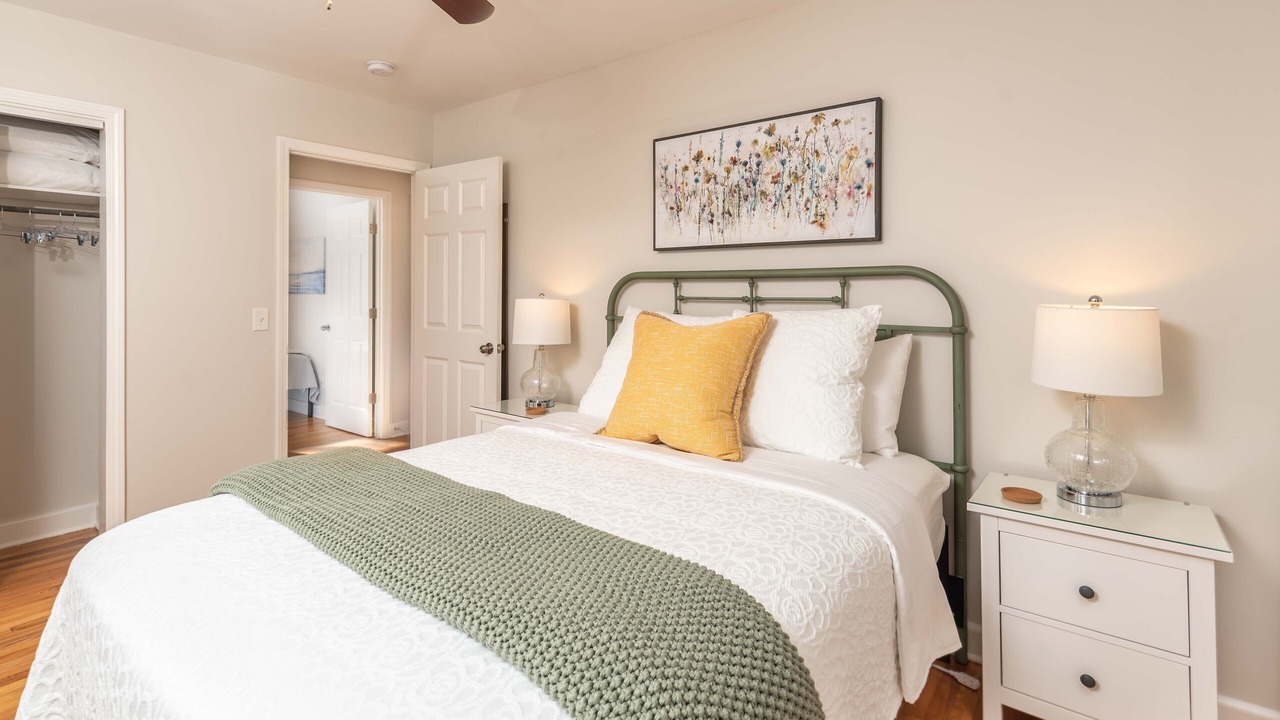 Photo of Bedroom in Pigeon Point