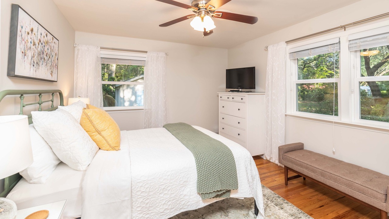 Photo of Bedroom in Pigeon Point