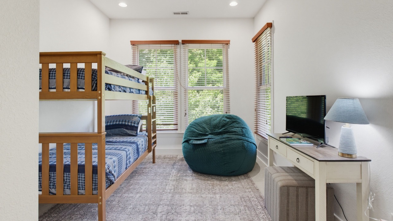 Photo of Bedroom in Bear Lake Reserve