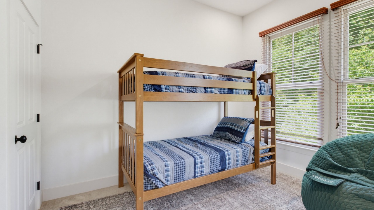 Photo of Bedroom in Bear Lake Reserve