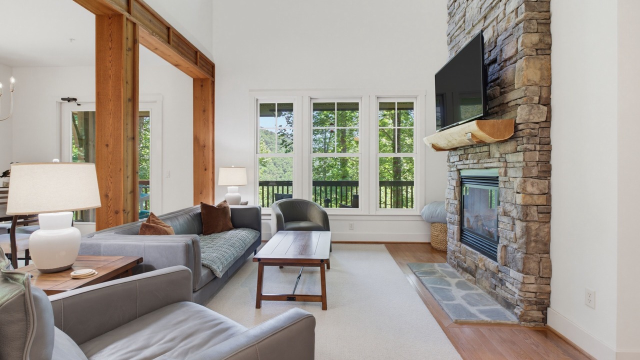 Photo of Livingroom in Bear Lake Reserve