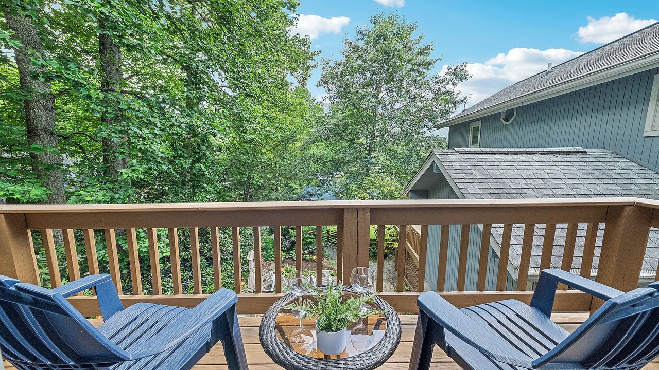 Photo of Patio Balcony in Valley Creek Run