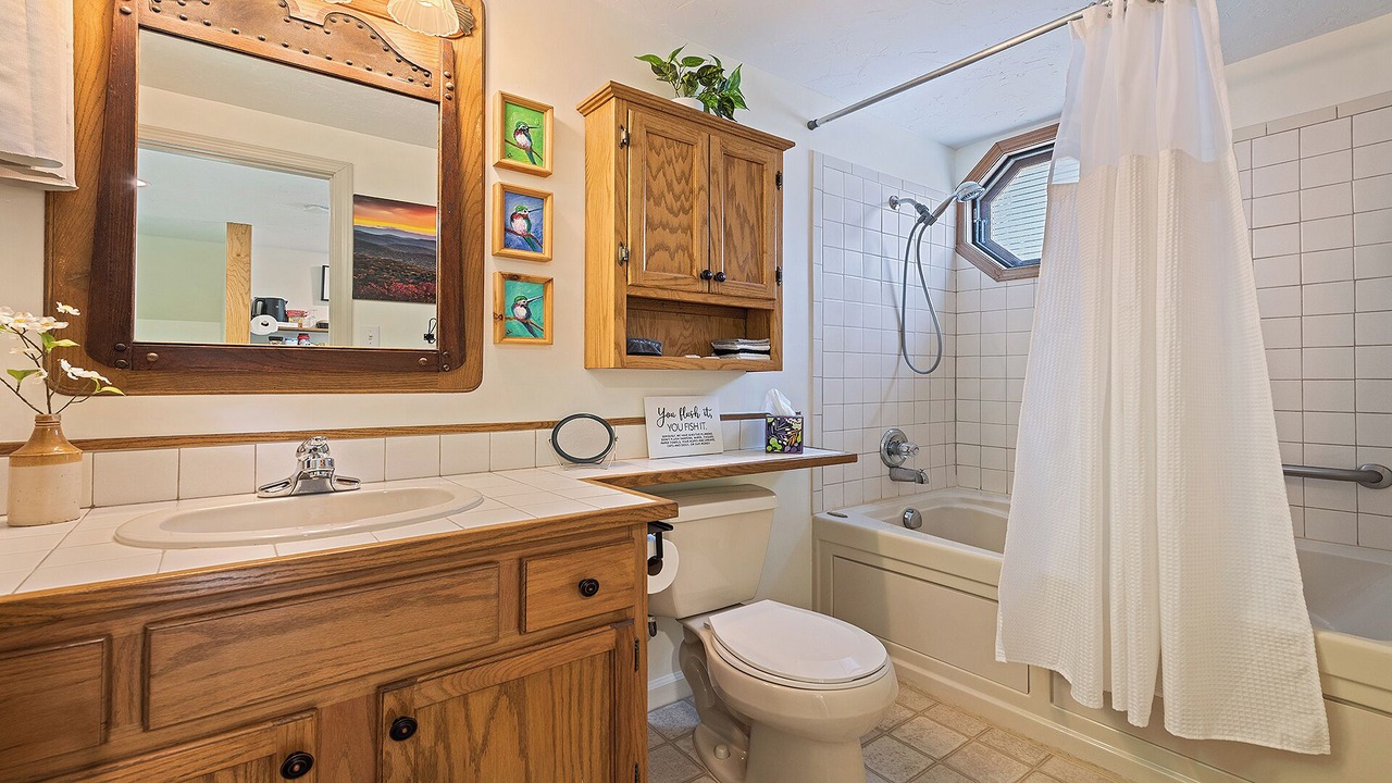 Photo of Bathroom in Valley Creek Run