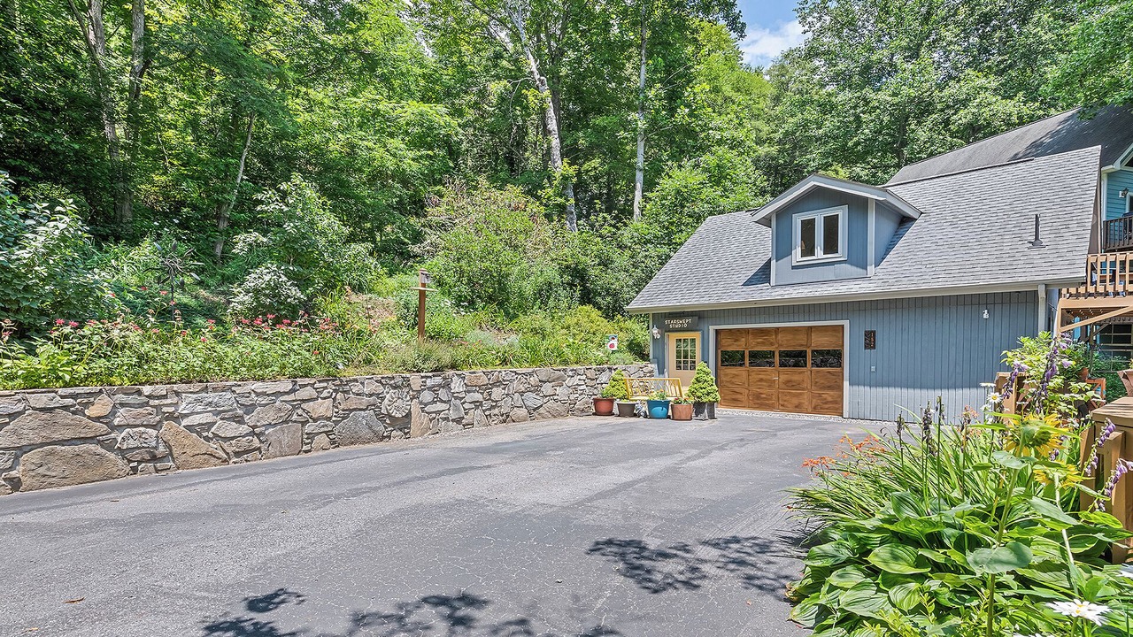 Photo of Outdoor in Valley Creek Run