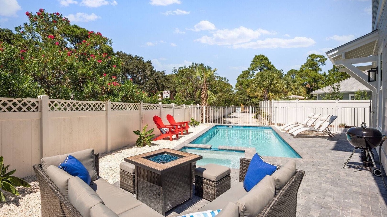 Photo of Outdoor in Emerald Waters Village