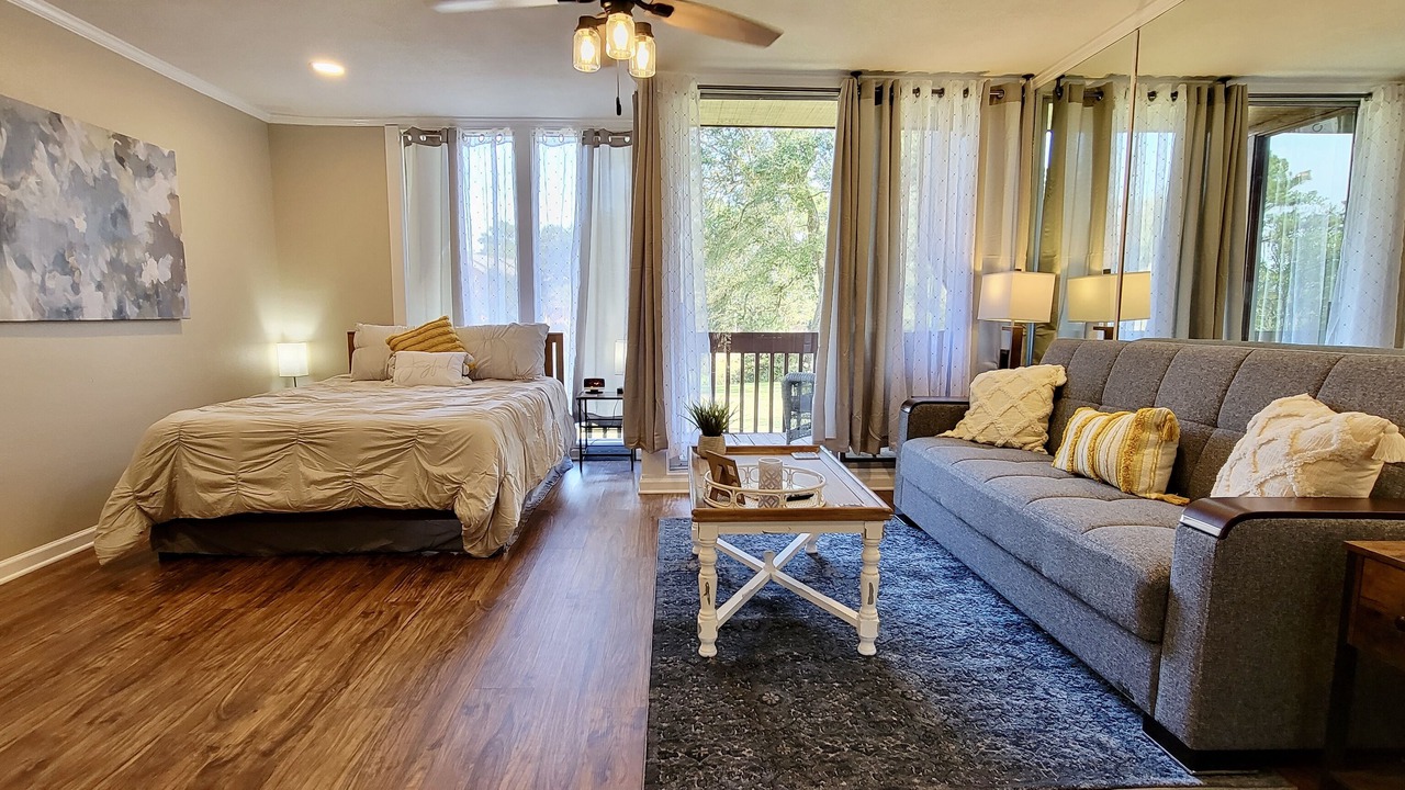 Photo of Bedroom in Diamondhead