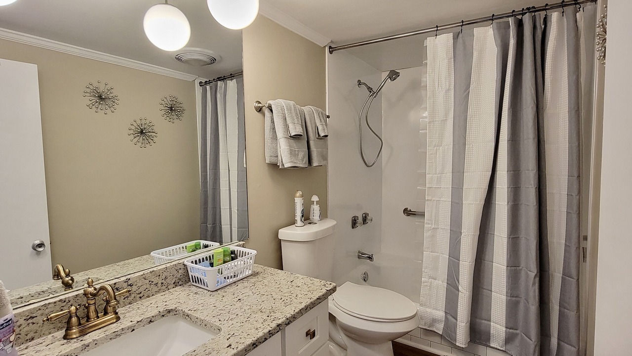 Photo of Bathroom in Diamondhead