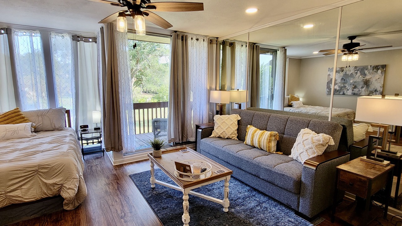 Photo of Bedroom in Diamondhead