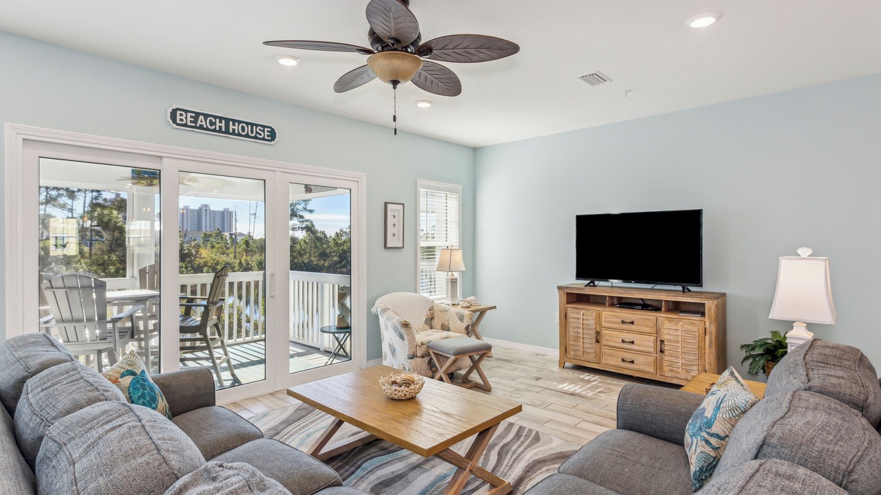 Photo of Livingroom in Ono Island