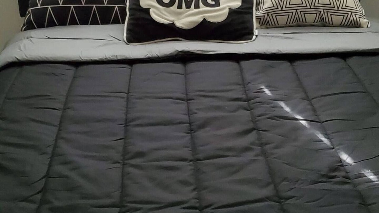 Photo of Bedroom in Riverdale