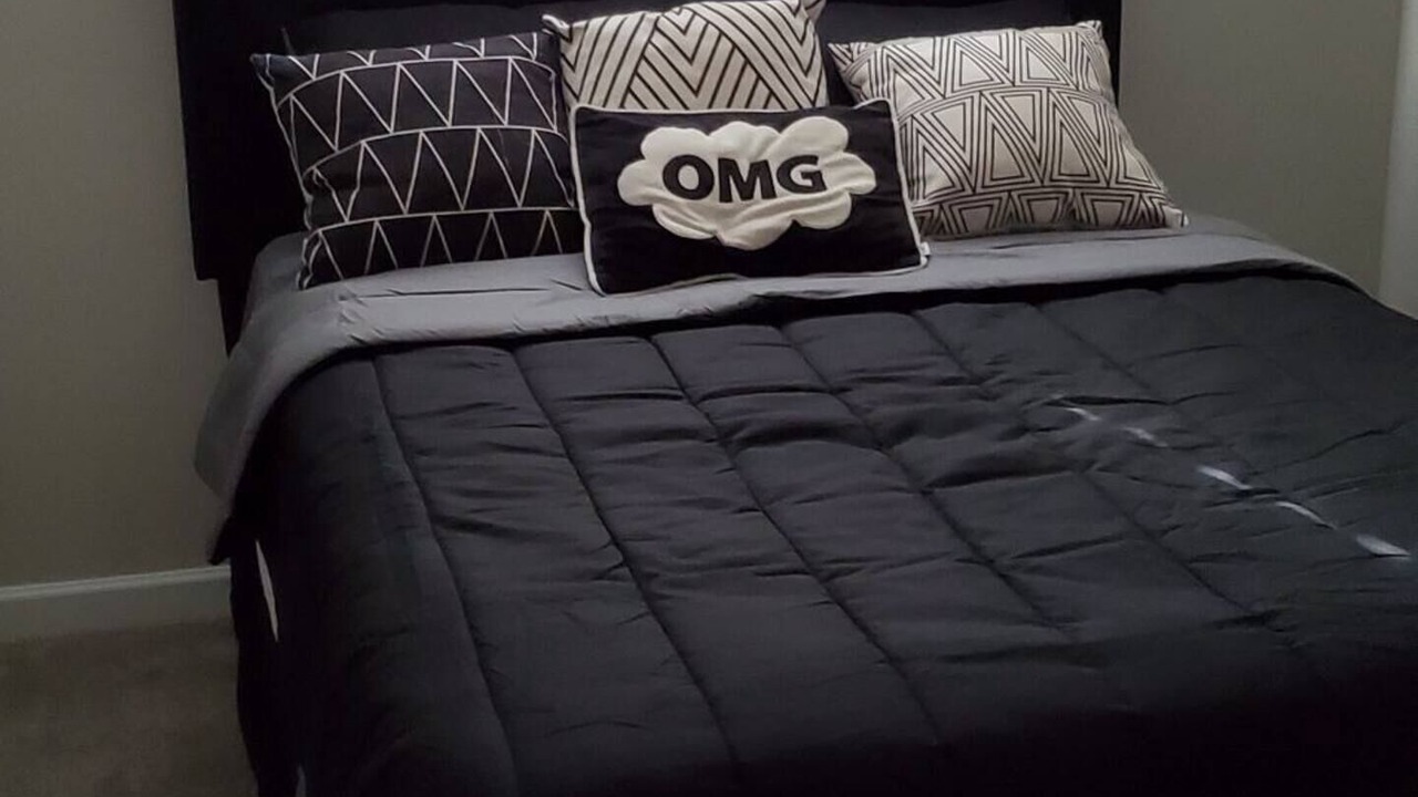 Photo of Bedroom in Riverdale