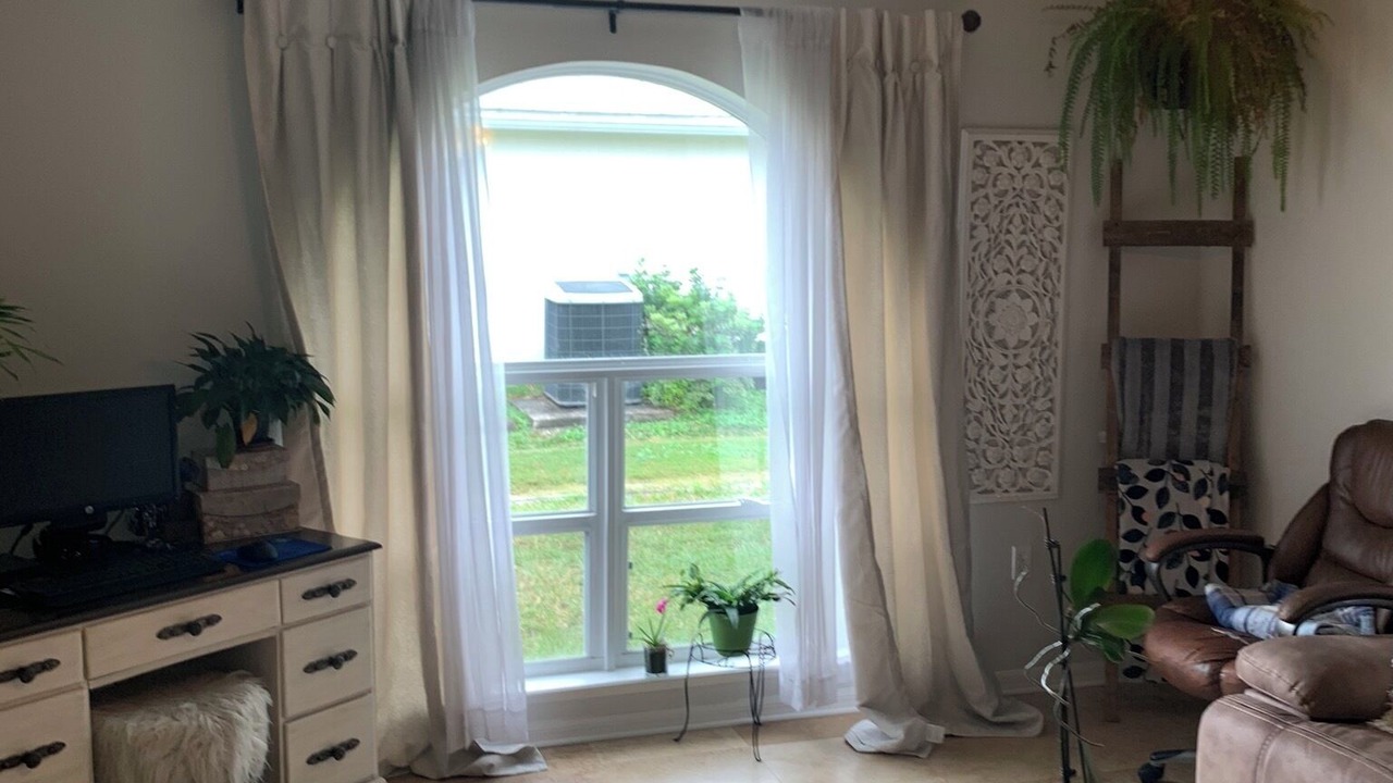 Photo of Livingroom in MacClenny