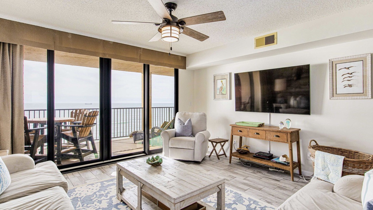 Photo of Livingroom in Orange Beach East
