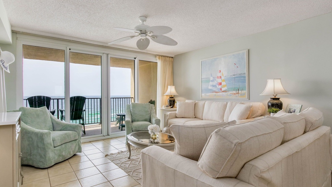 Photo of Livingroom in Orange Beach East