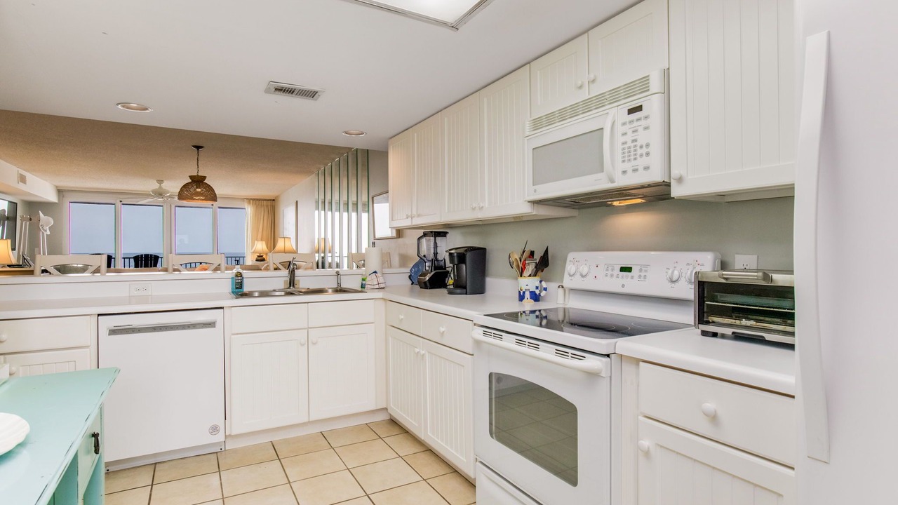 Photo of Kitchen in Orange Beach East