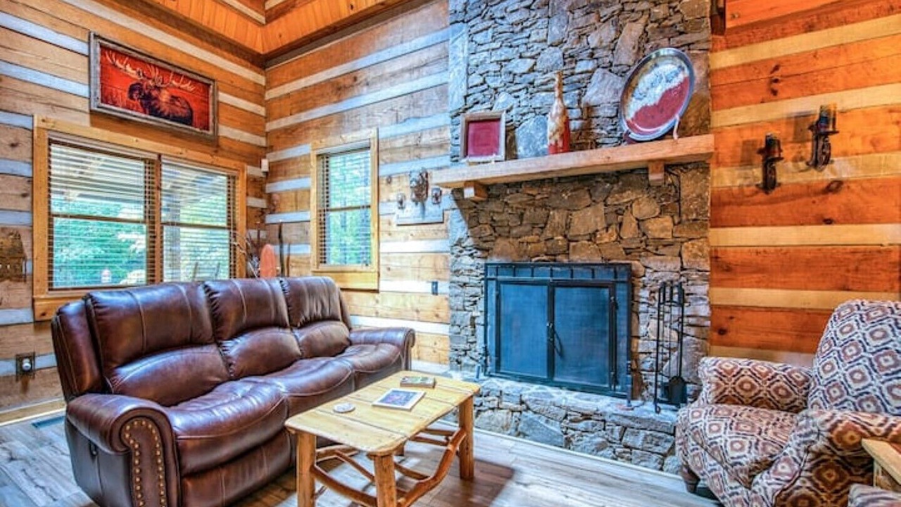 Photo of Livingroom in Maggie Valley