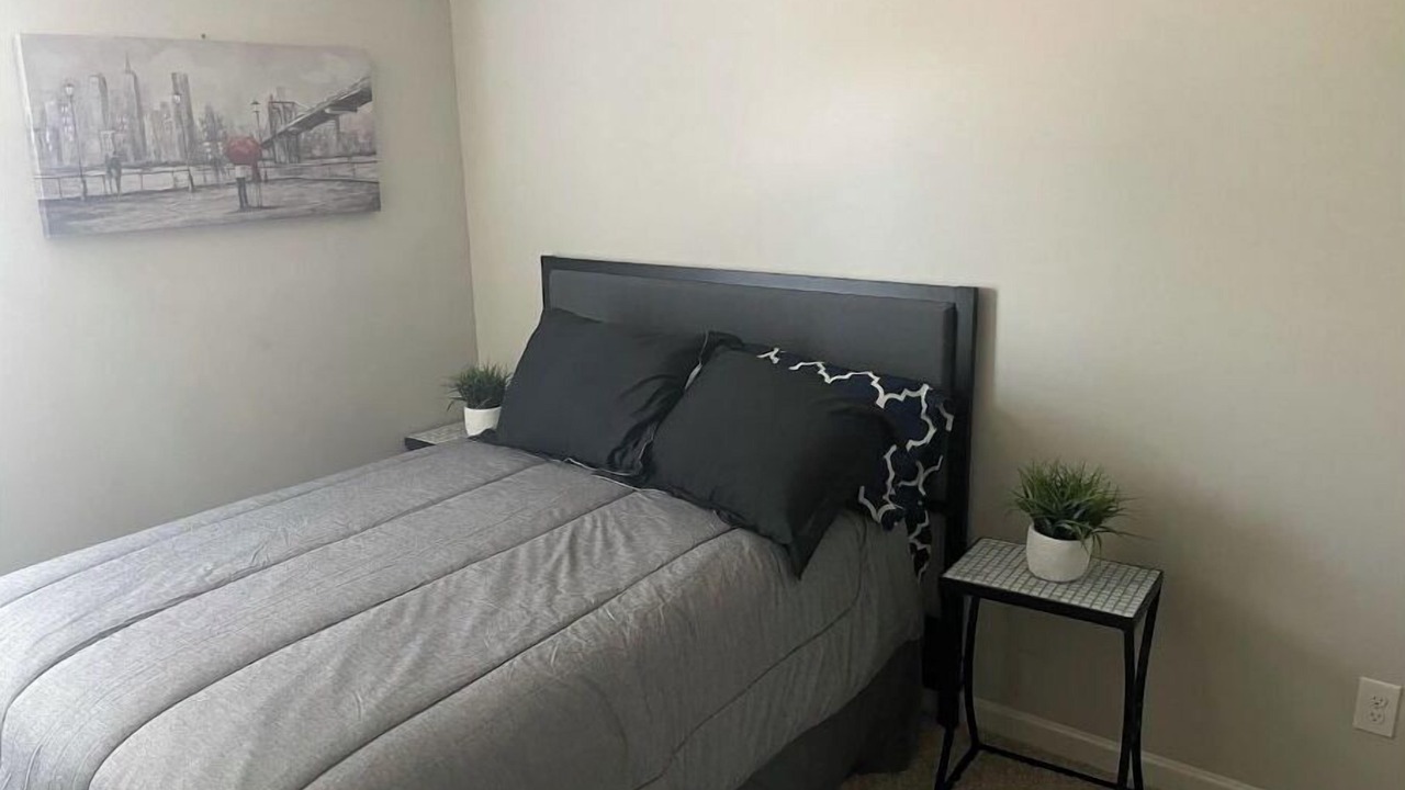 Photo of Bedroom in Riverdale