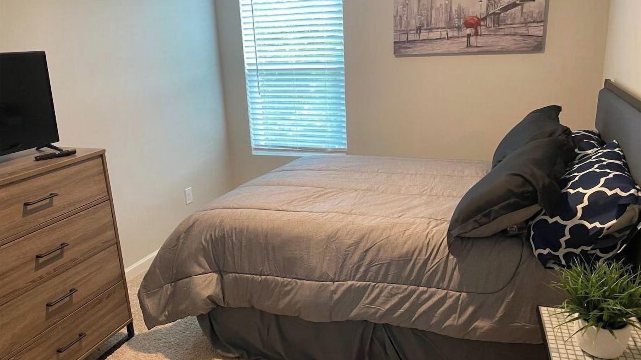 Photo of Bedroom in Riverdale