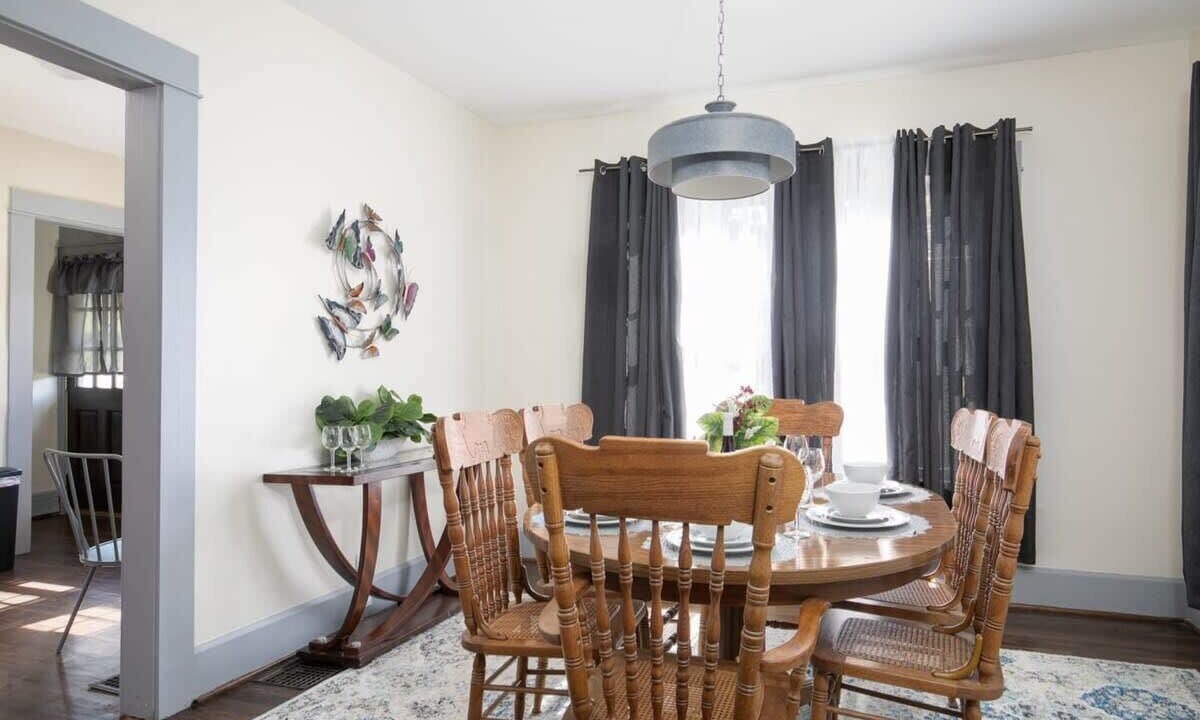 Photo of Livingroom in Crestline Heights
