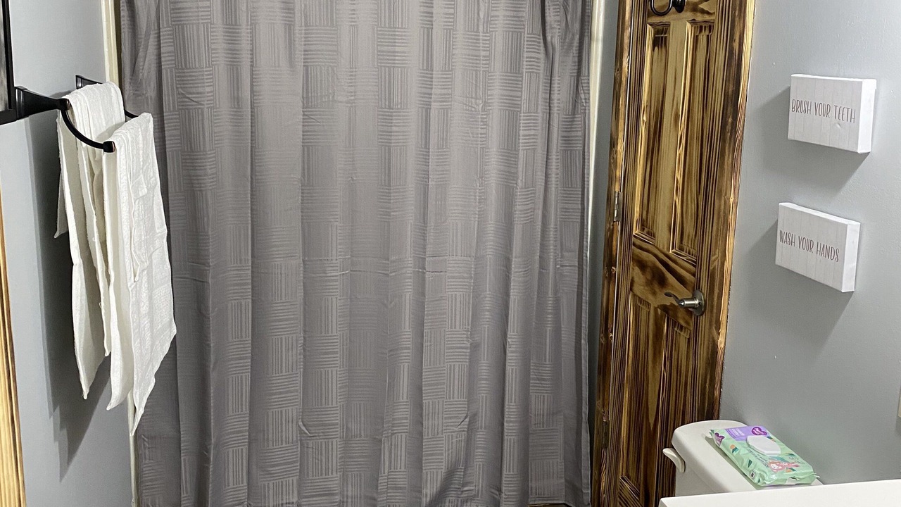 Photo of Bathroom in Guntersville