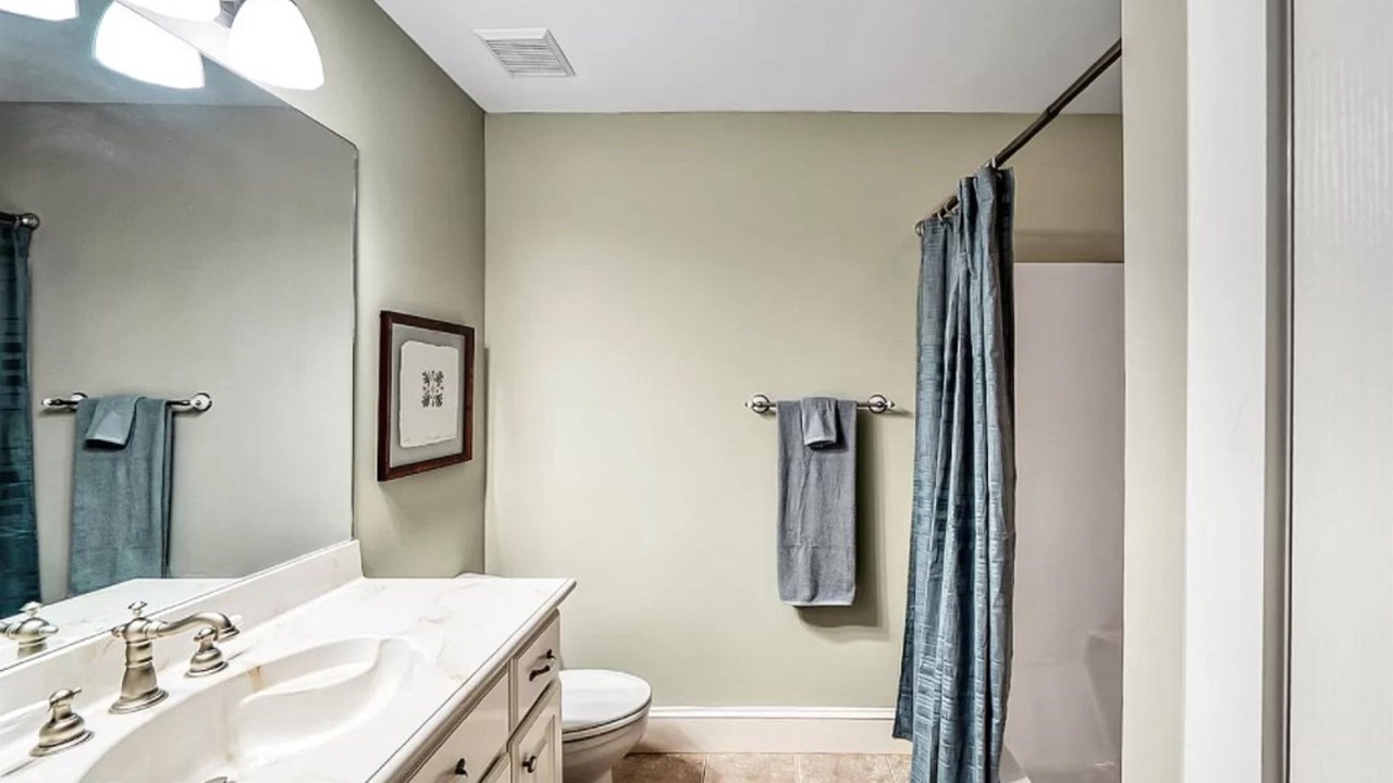 Photo of Bathroom in Inlet Beach Heights