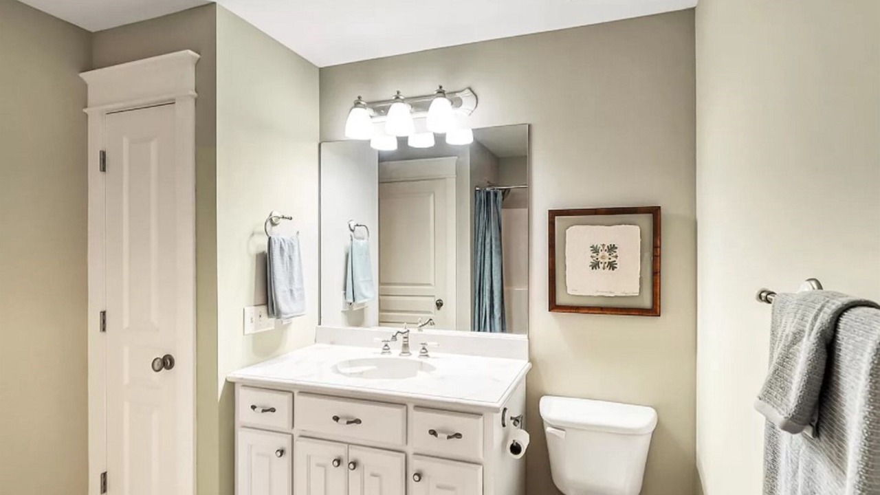 Photo of Bathroom in Inlet Beach Heights