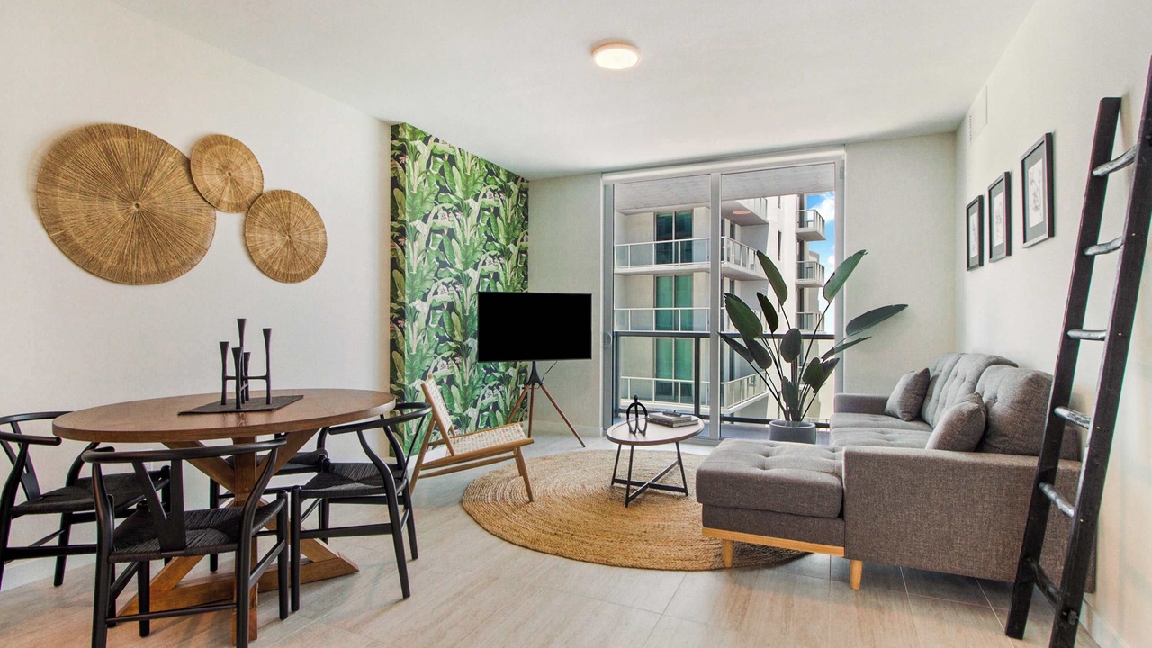 Photo of Livingroom in Northeast Miami