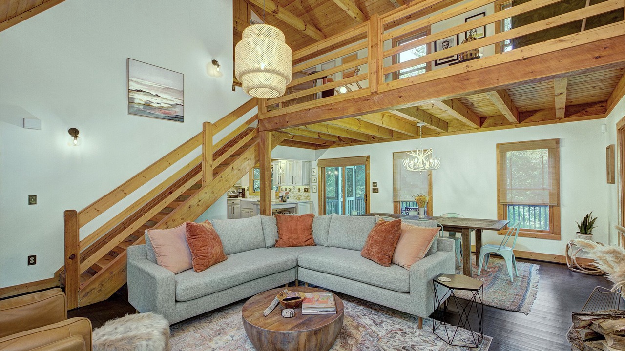 Photo of Bedroom in Lake Toxaway