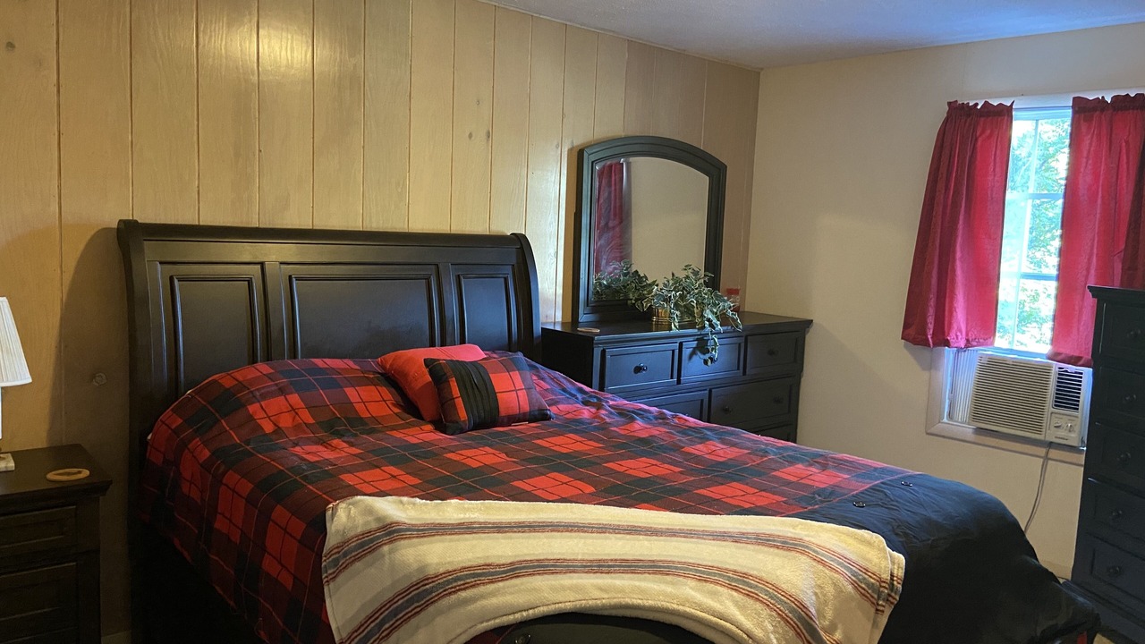Photo of Bedroom in Hot Springs