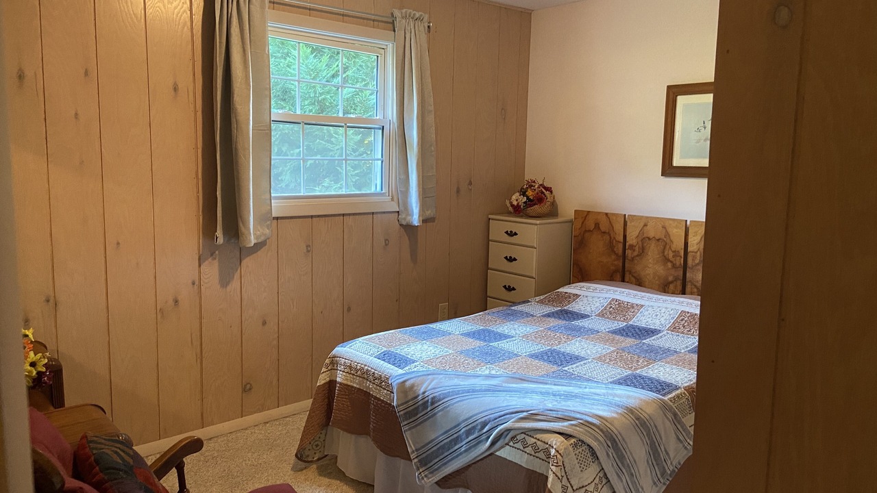 Photo of Bedroom in Hot Springs