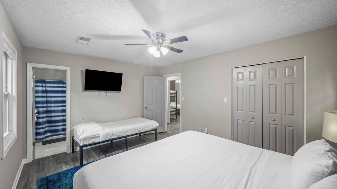Photo of Bedroom in Powder Springs