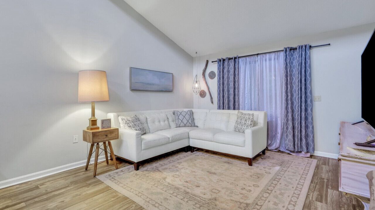 Photo of Livingroom in St. Marys