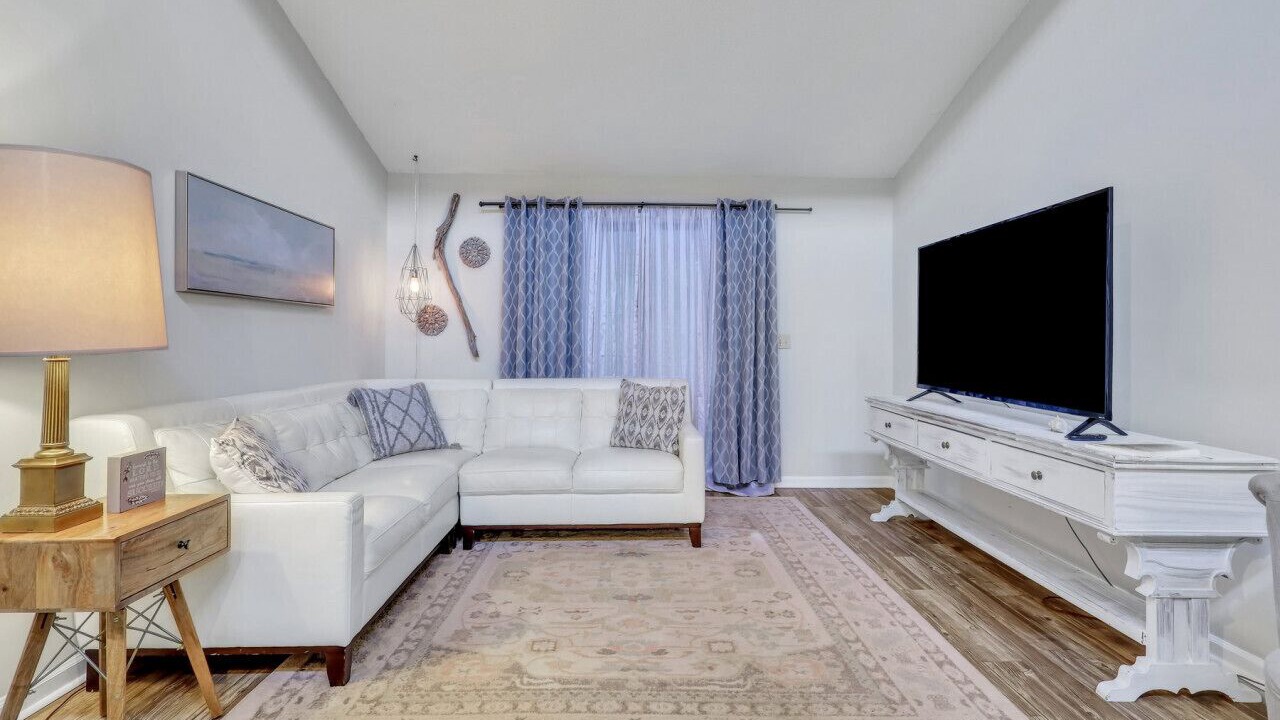Photo of Livingroom in St. Marys