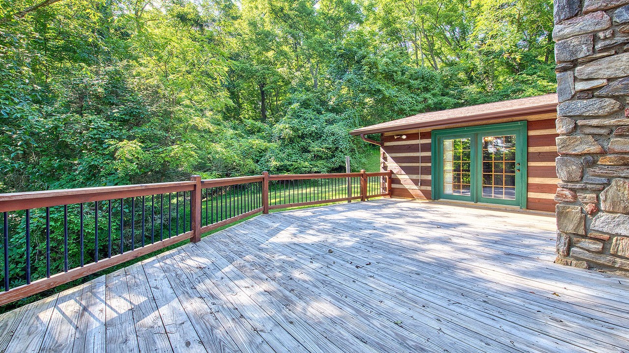 Photo of Patio Balcony in Waynesville
