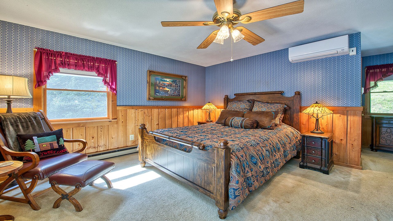Photo of Bedroom in Waynesville
