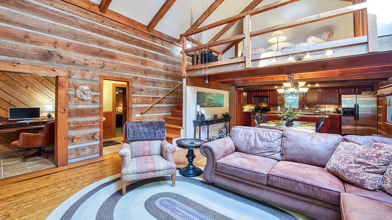 Photo of Livingroom in Waynesville