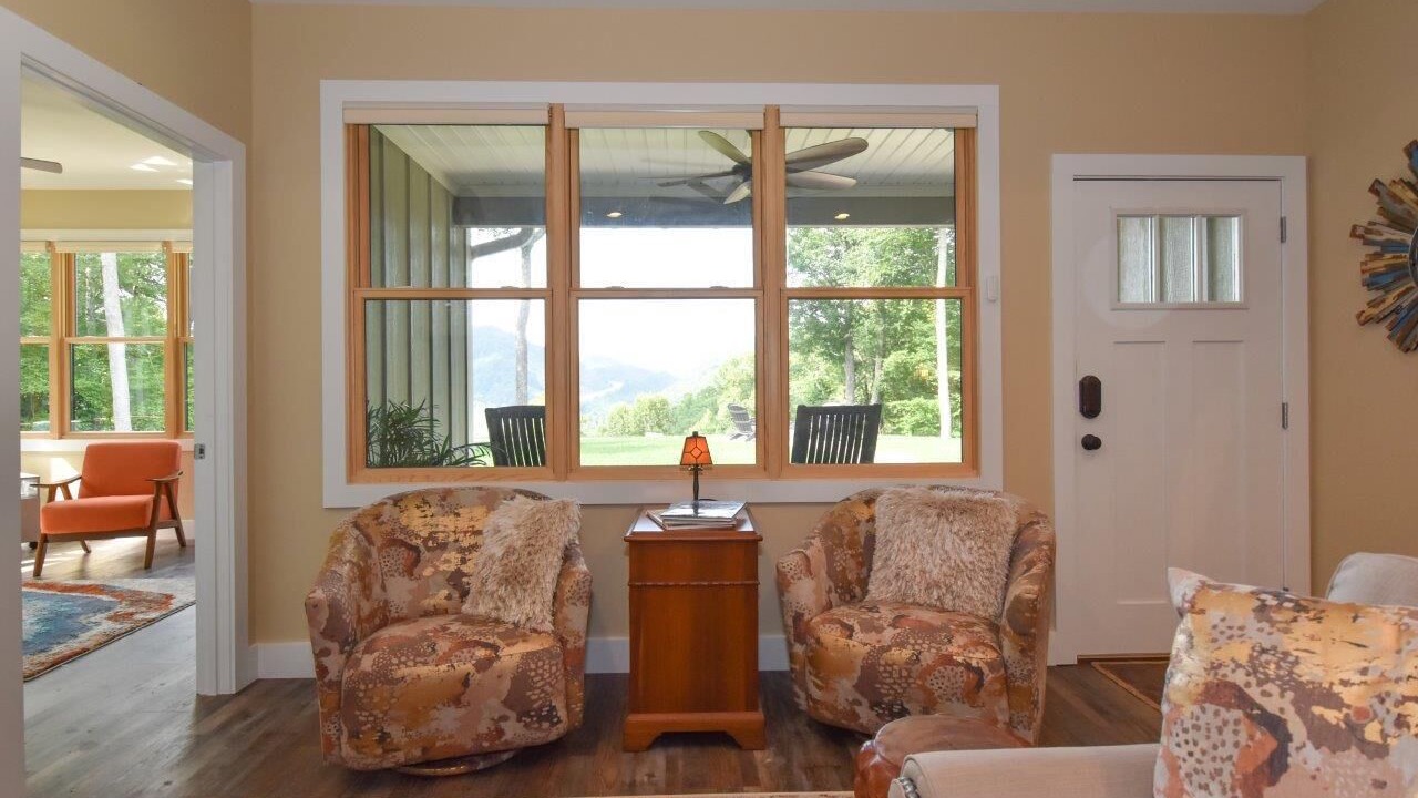 Photo of Livingroom in Mars Hill