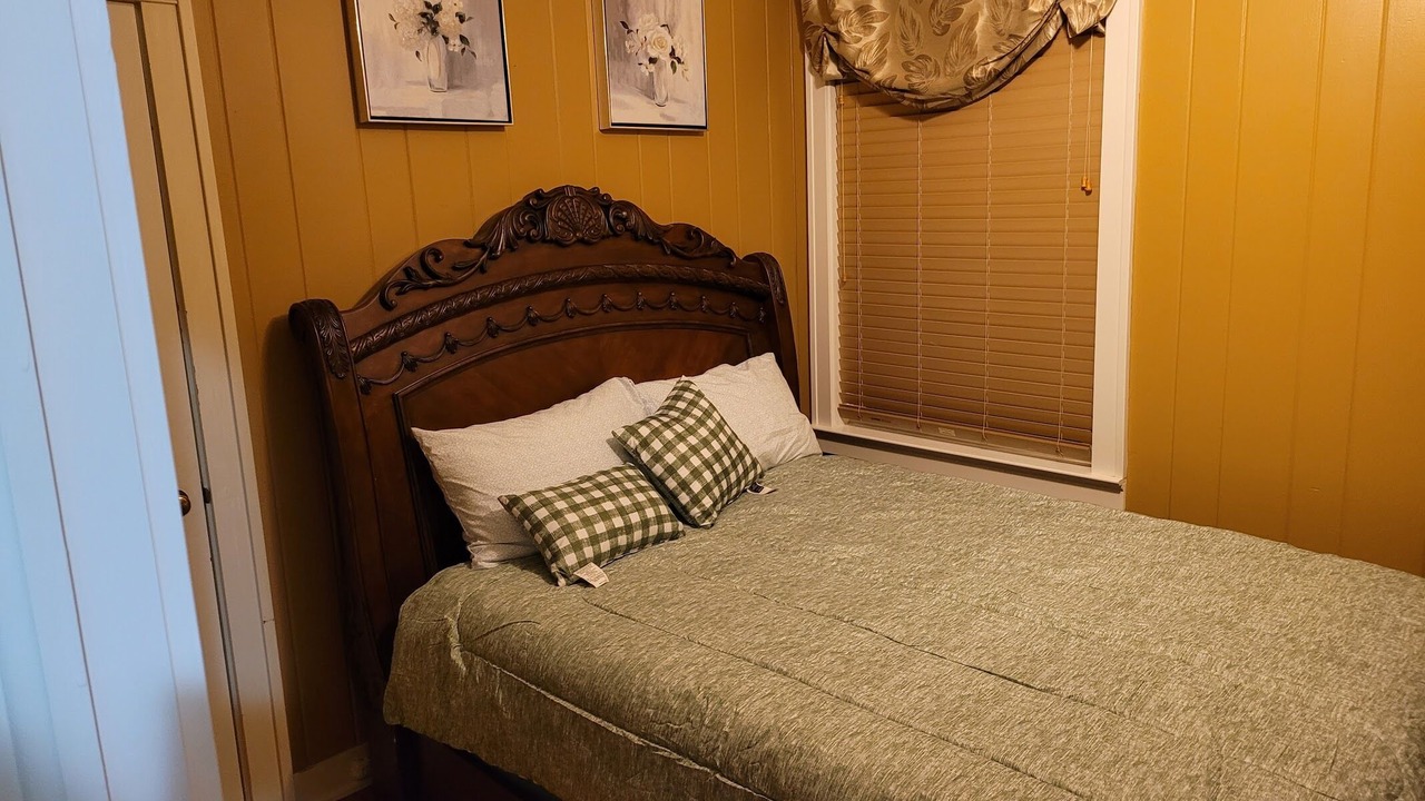 Photo of Bedroom in Guntersville