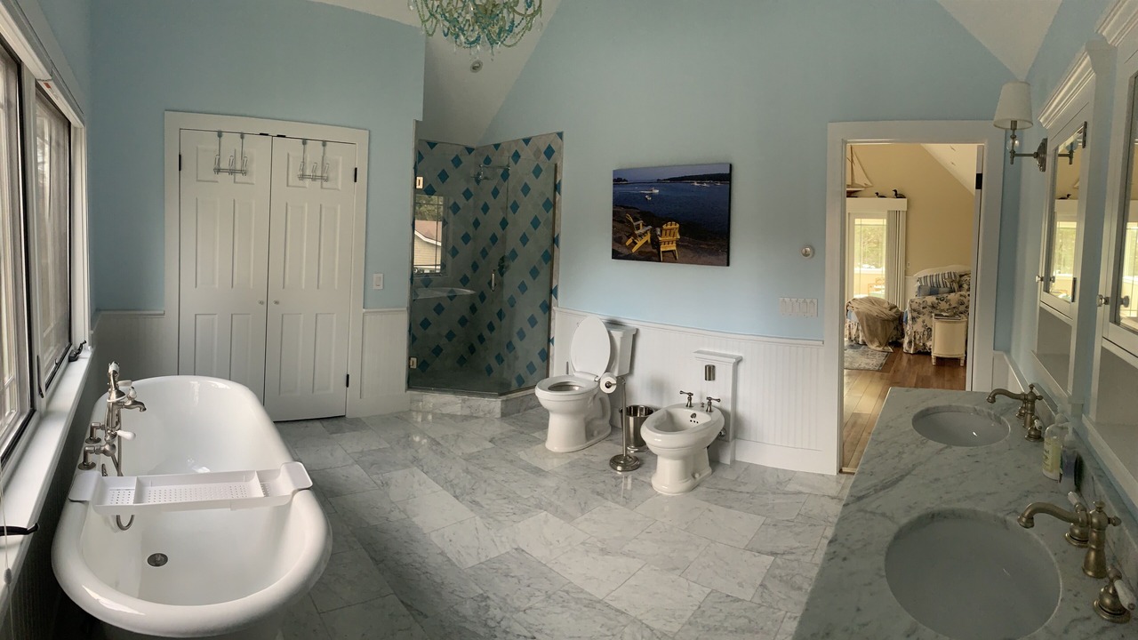Photo of Bathroom in Tremont