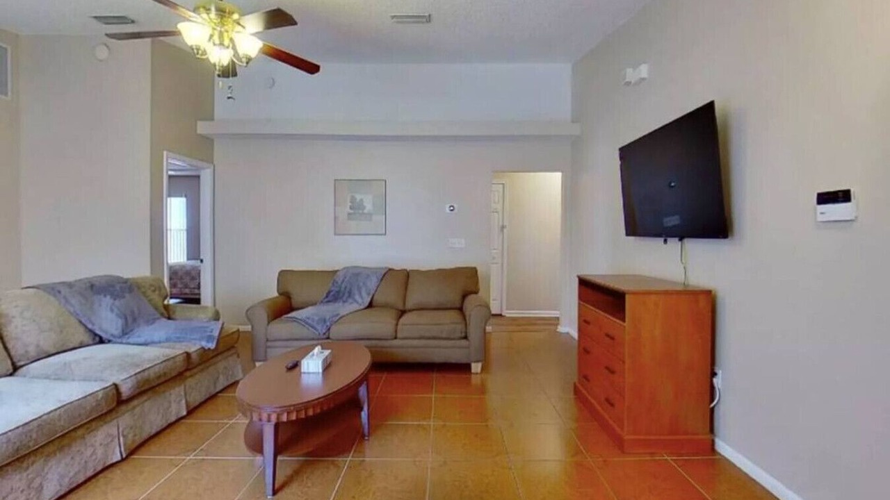 Photo of Livingroom in Westside