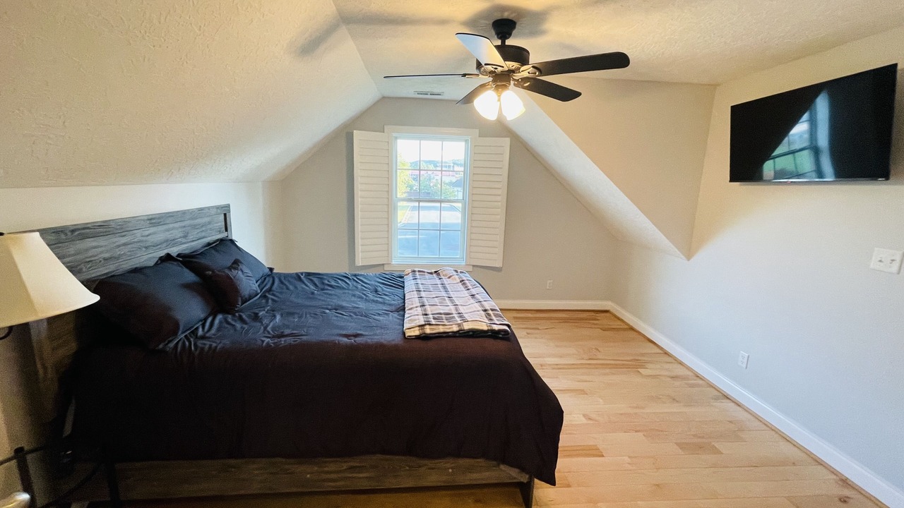 Photo of Bedroom in Guntersville