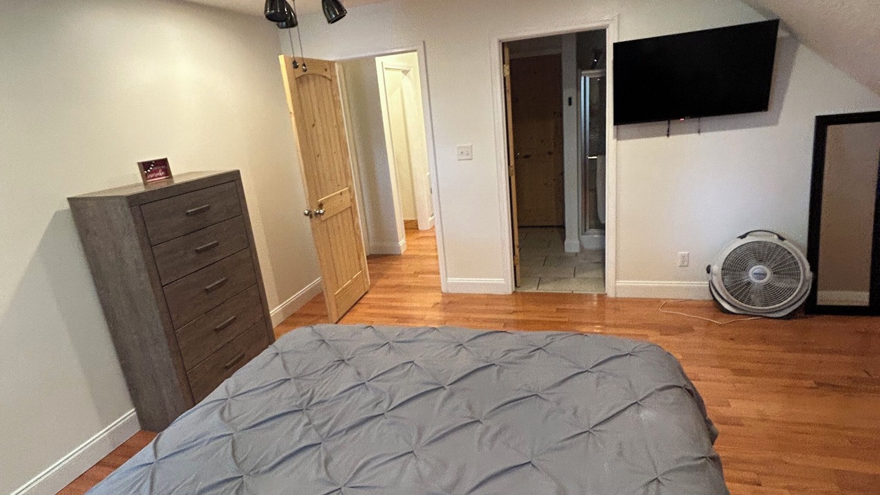 Photo of Bedroom in Guntersville