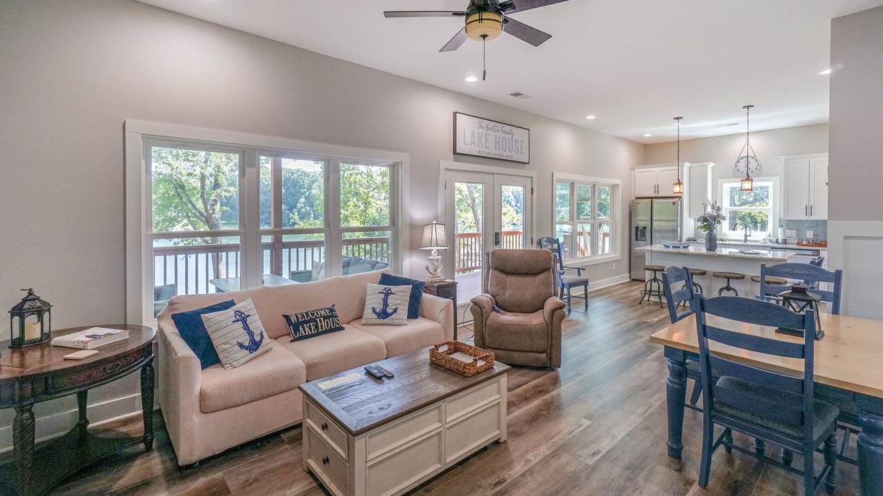 Photo of Livingroom in Mooresville