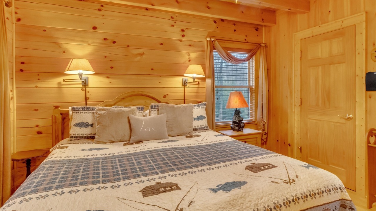 Photo of Bedroom in Maggie Valley